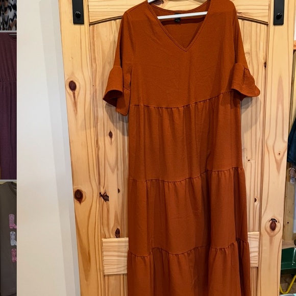 Emery Rose Dresses & Skirts - Emery Rose Maxi Dress